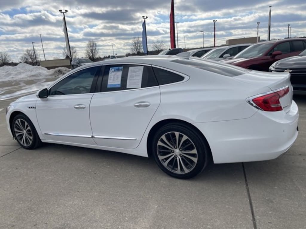 Used 2017 Buick Lacrosse Essence Car