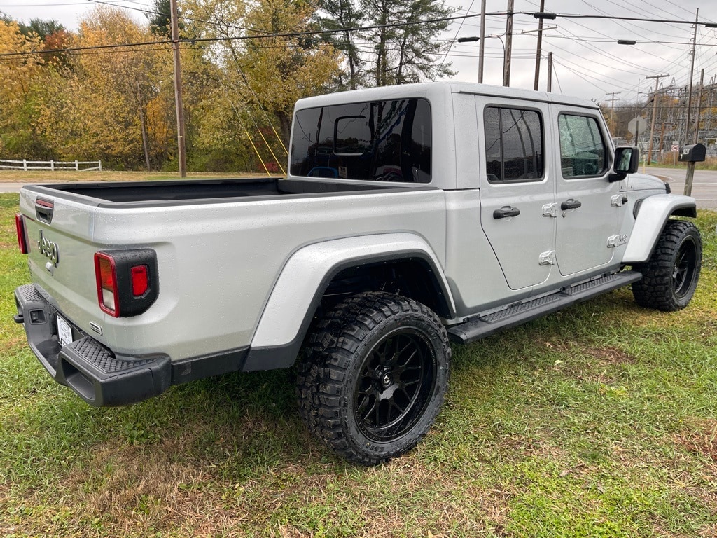 Used 2023 Jeep Gladiator Overland Truck