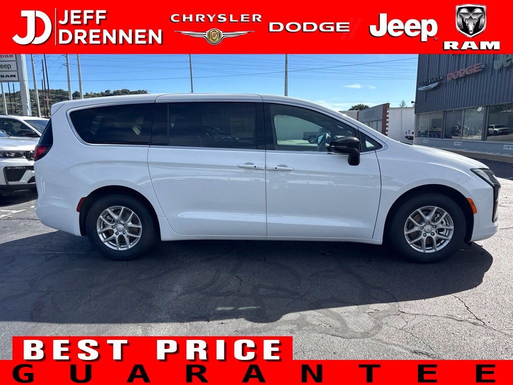 New 2027 Chrysler Pacifica SELECT Passenger Van
