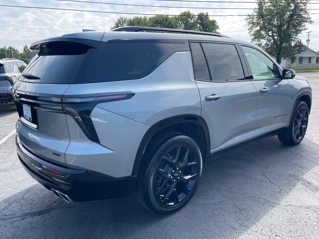 Used 2025 Chevrolet Traverse RS SUV