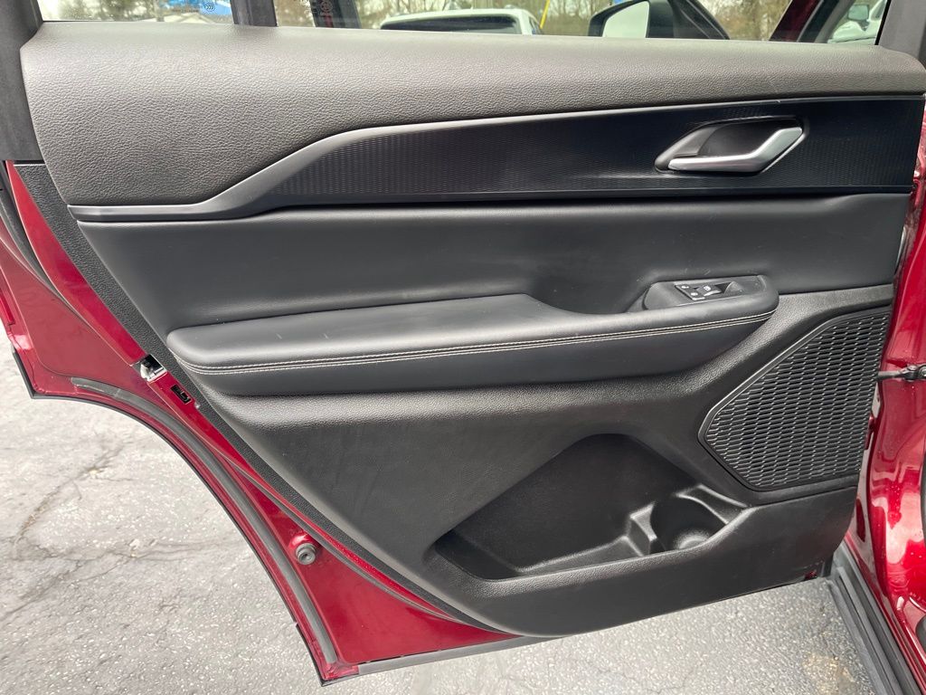 2023 Jeep Grand Cherokee L Laredo - Photo 16