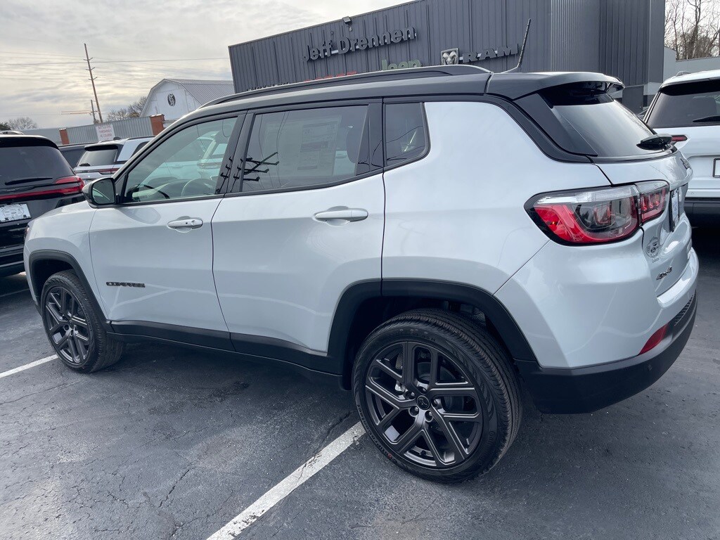 New 2026 Jeep Compass LIMITED ALTITUDE 4X4 Sport Utility