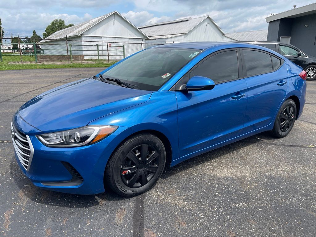 Used 2018 Hyundai Elantra SE with VIN 5NPD74LF4JH385152 for sale in Coshocton, OH