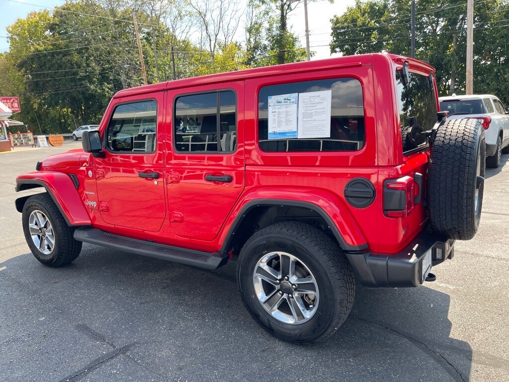 2022 Jeep Wrangler Unlimited Sahara photo 3