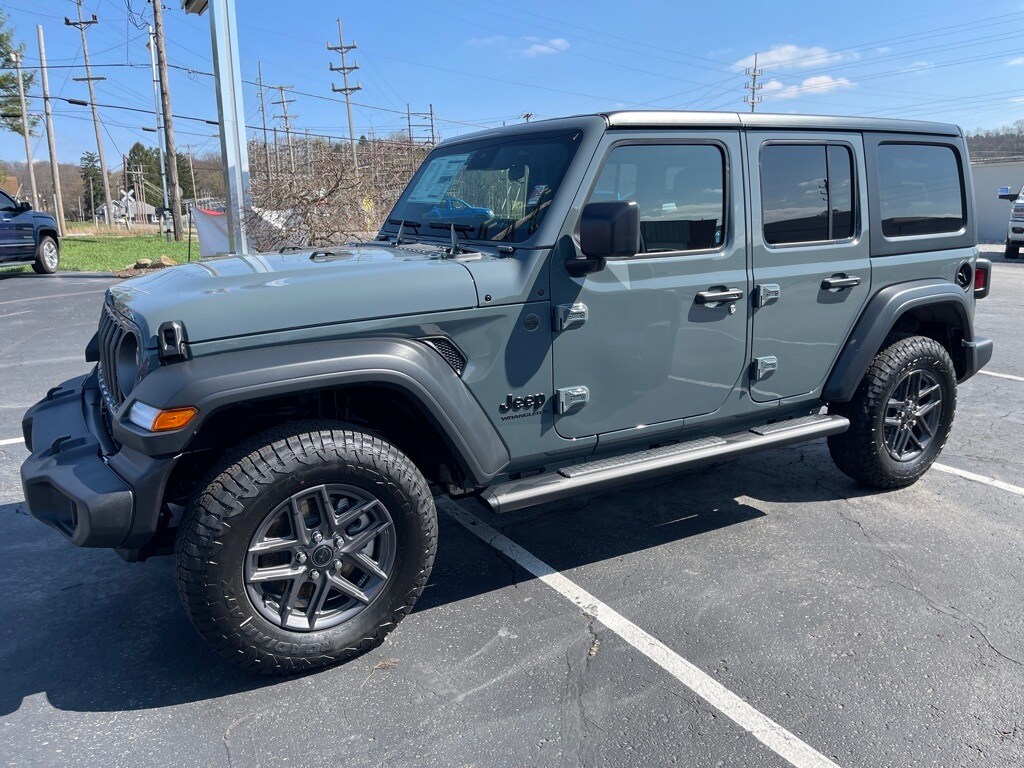 2025 Jeep Wrangler Sport S photo 2