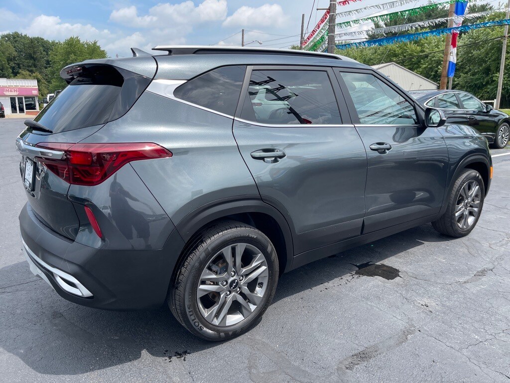 2023 Kia Seltos S photo 3