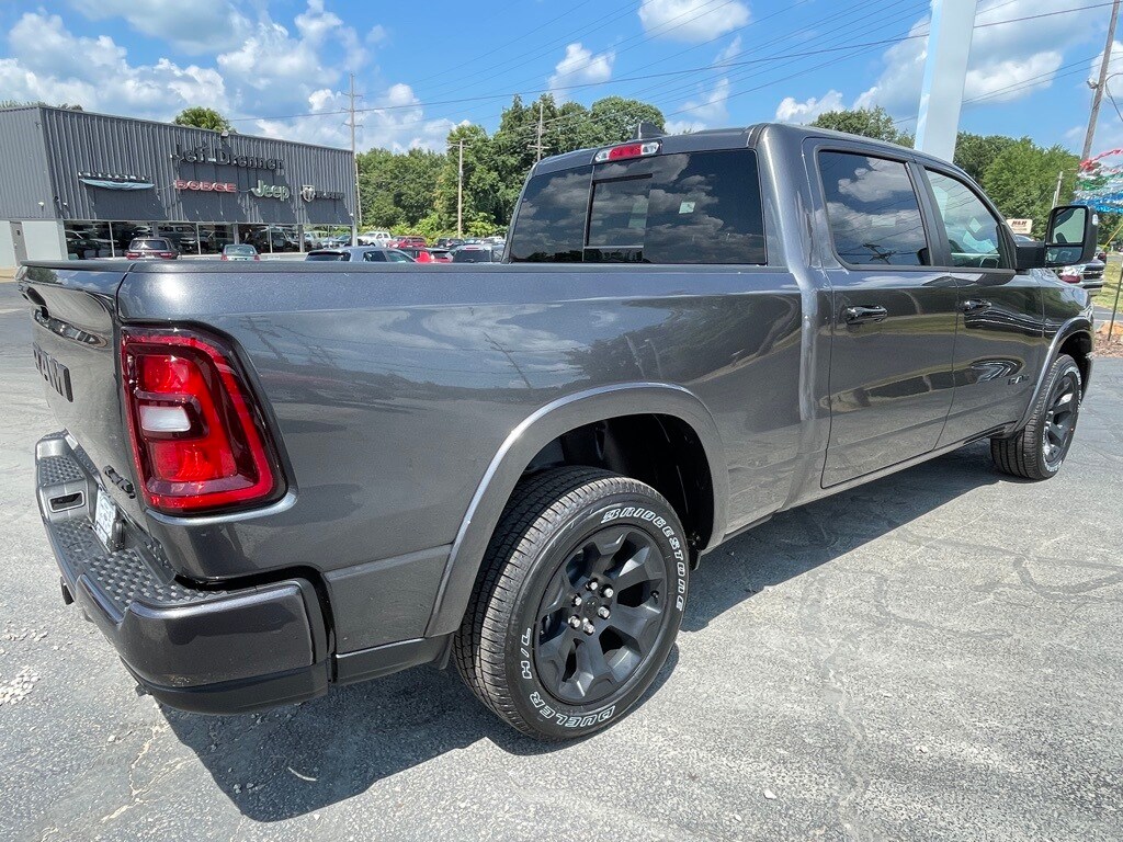 2025 Ram 1500 Big Horn photo 3