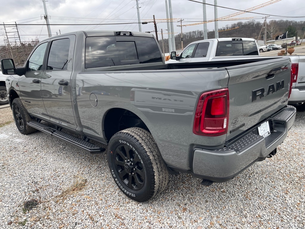 New 2026 Ram 2500 BIG HORN CREW CAB 4X4 6'4 BOX Pickup