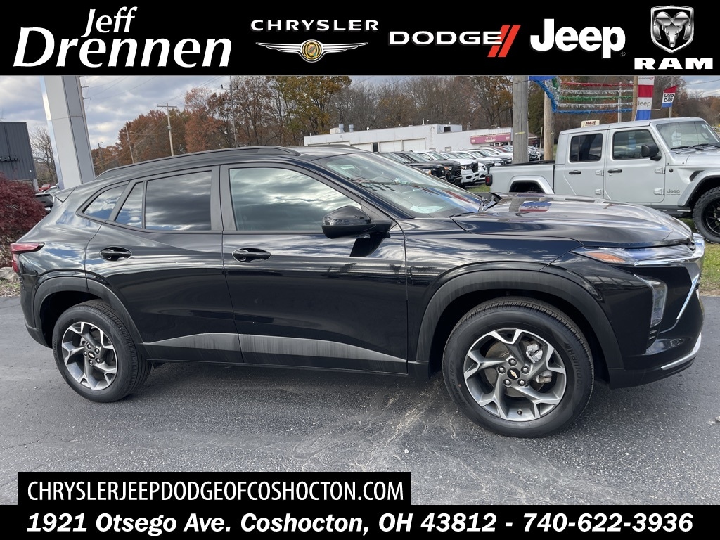 Used 2024 Chevrolet Trax LT SUV