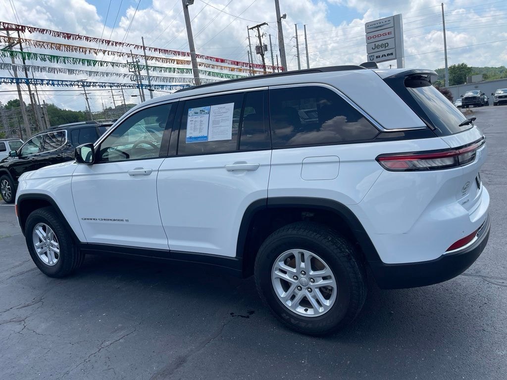 Used 2024 Jeep Grand Cherokee Laredo SUV