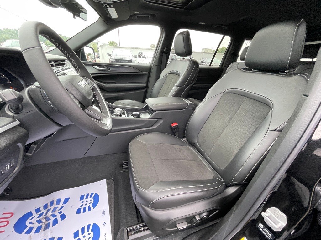 2025 Jeep Grand Cherokee L Altitude - Photo 12
