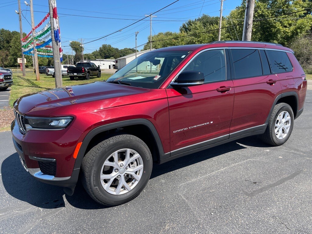 2022 Jeep Grand Cherokee Limited photo 2