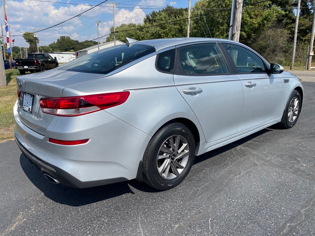 2020 Kia Optima LX photo 3