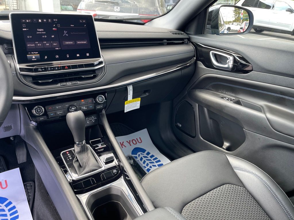 2025 Jeep Compass Latitude - Photo 20