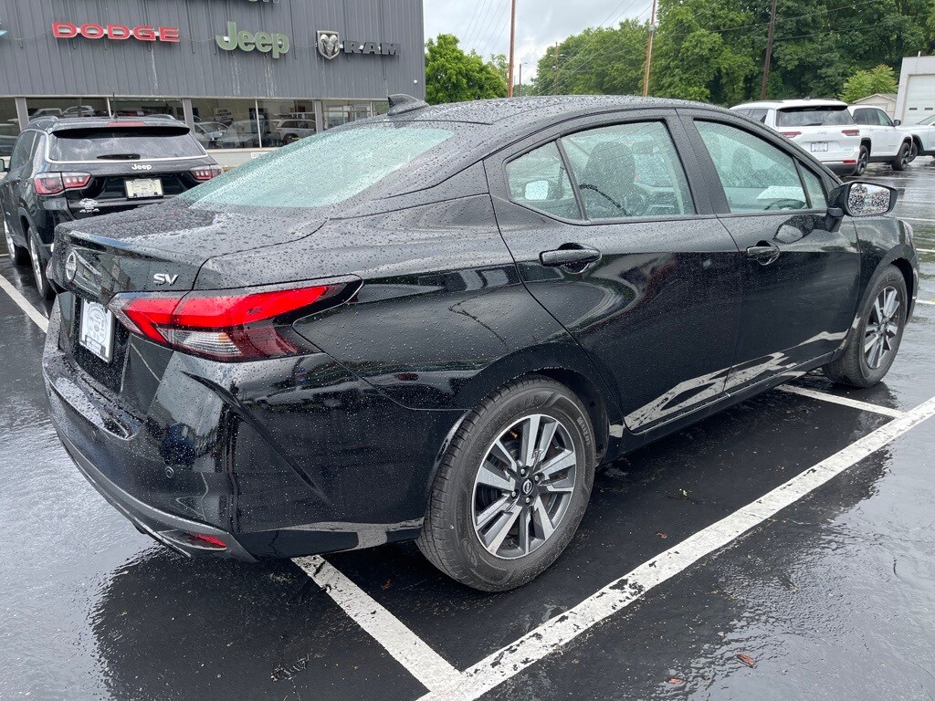2024 Nissan Versa 1.6 SV photo 3