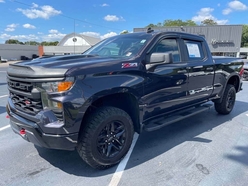 Used 2022 Chevrolet Silverado 1500 Custom Trail Boss with VIN 3GCPDCEK9NG623781 for sale in Coshocton, OH