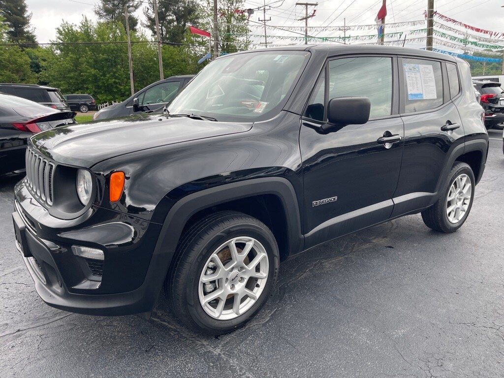 2023 Jeep Renegade Latitude Upland photo 2