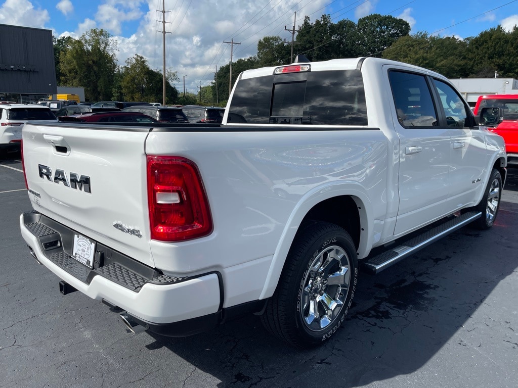 New 2025 Ram 1500 BIG HORN CREW CAB 4X4 5'7 BOX Pickup