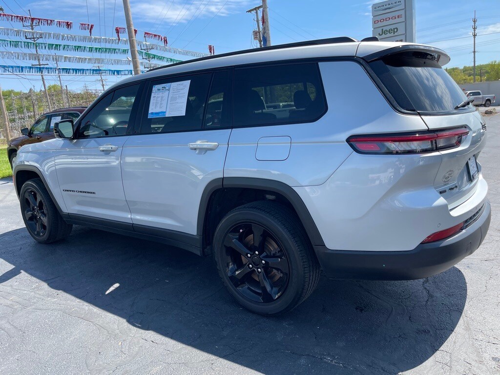 2022 Jeep Grand Cherokee L photo 4