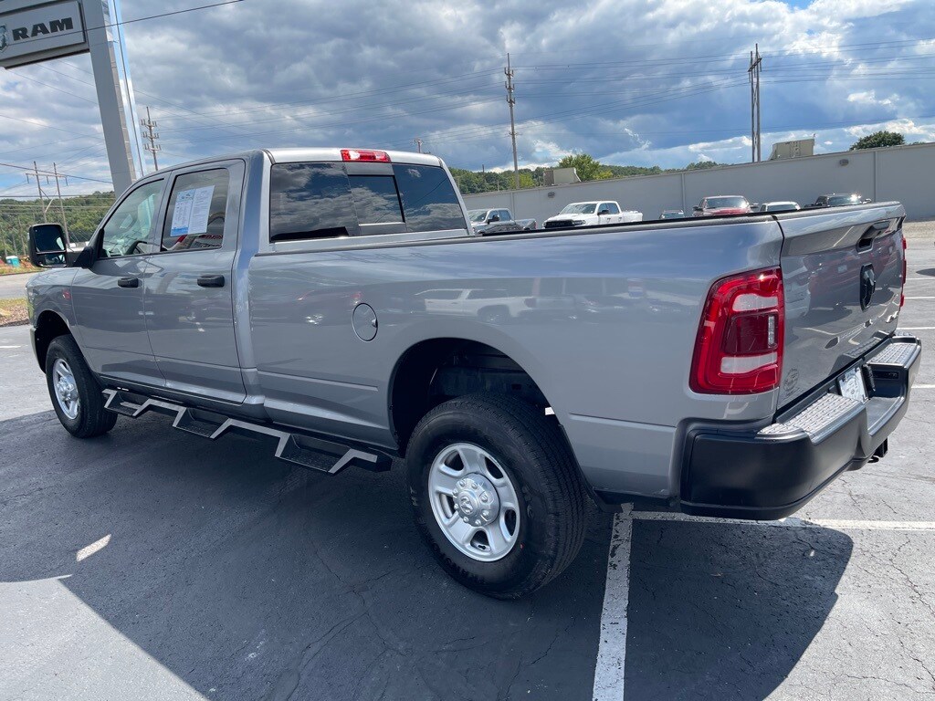2024 Ram 2500 Tradesman photo 4