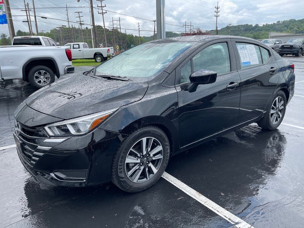 2024 Nissan Versa 1.6 SV photo 2