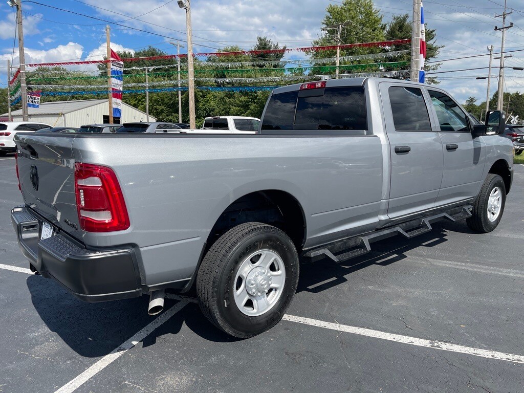 2024 Ram 2500 Tradesman photo 3