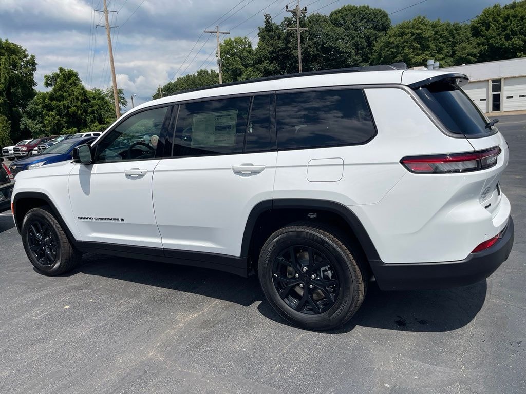 New 2026 Jeep Grand Cherokee L LAREDO ALTITUDE 4X4 Sport Utility
