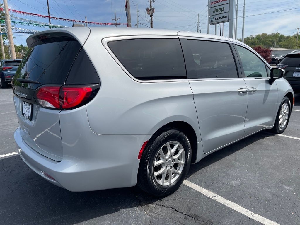 Used 2023 Chrysler Voyager LX Minivan/Van