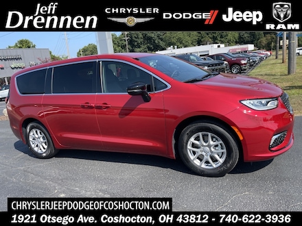 2026 Chrysler Pacifica SELECT Passenger Van