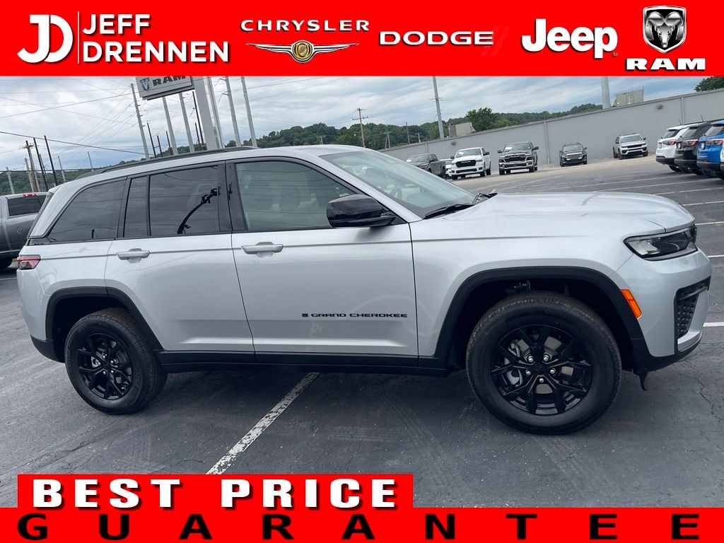 New 2026 Jeep Grand Cherokee LAREDO ALTITUDE 4X4 Sport Utility