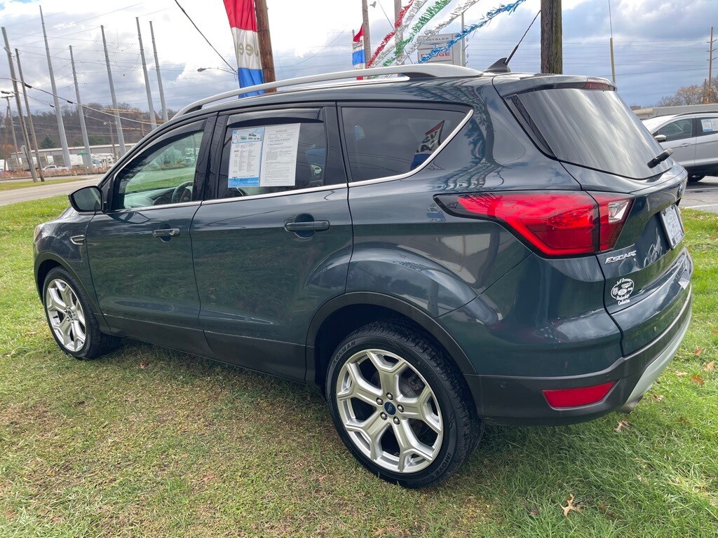 2019 Ford Escape Titanium photo 3