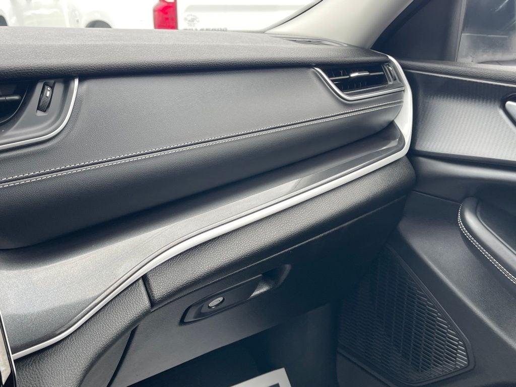 2023 Jeep Grand Cherokee L Laredo - Photo 21