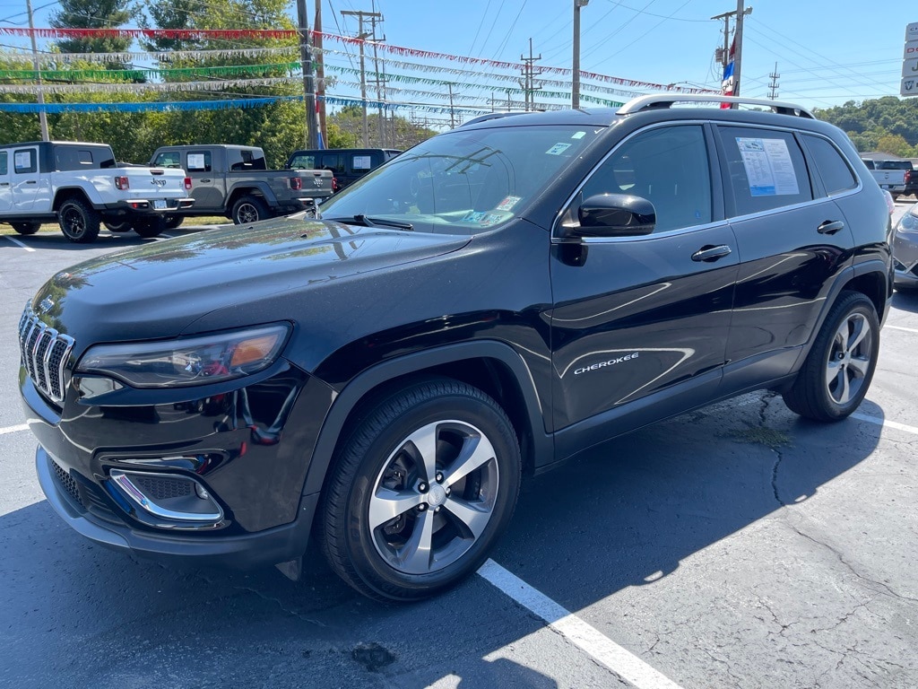 Used 2019 Jeep Cherokee Limited with VIN 1C4PJMDX2KD156482 for sale in Coshocton, OH