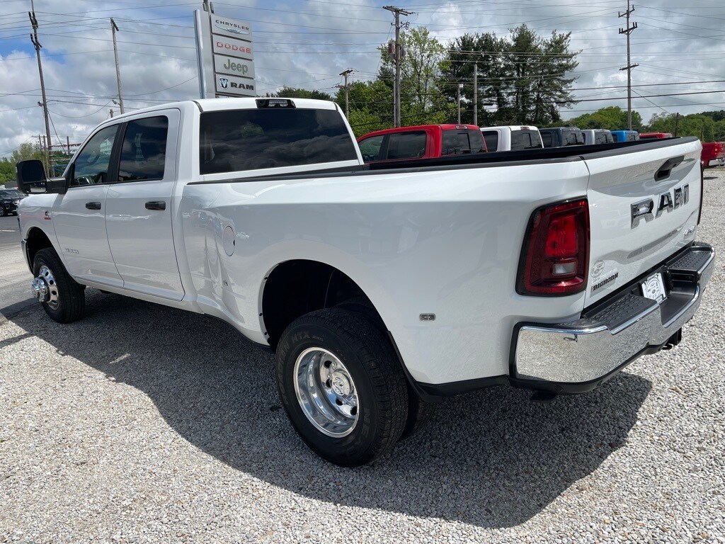2025 Ram 3500 Big Horn photo 4
