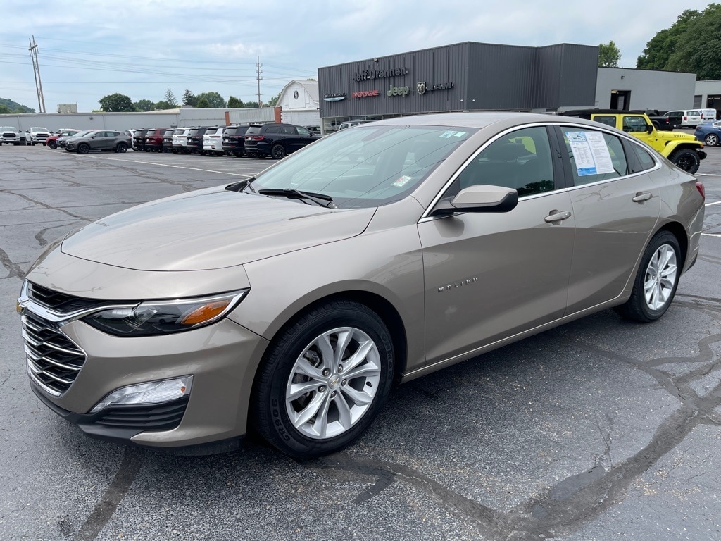 Used 2022 Chevrolet Malibu 1LT with VIN 1G1ZD5ST4NF138508 for sale in Coshocton, OH