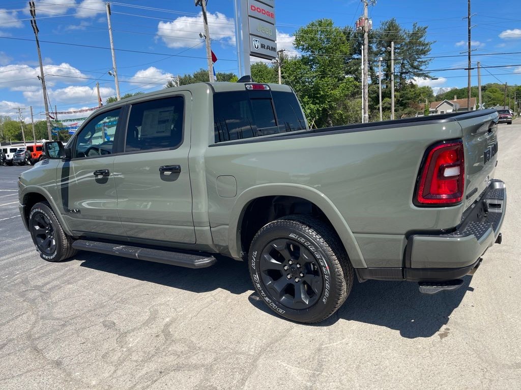 New 2026 Ram 1500 BIG HORN CREW CAB 4X4 5'7 BOX Pickup