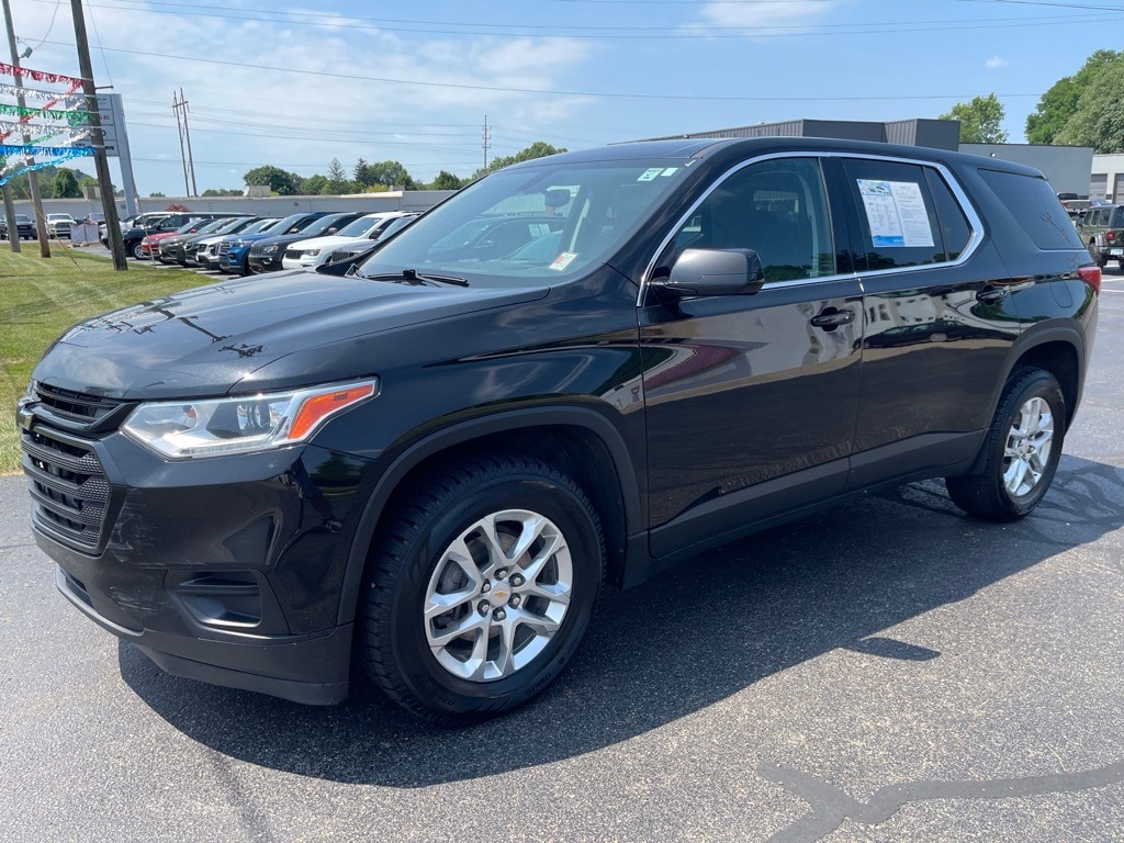 Used 2020 Chevrolet Traverse LS with VIN 1GNEVFKW6LJ268746 for sale in Coshocton, OH