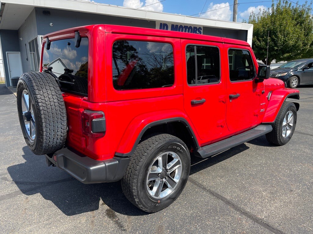 2022 Jeep Wrangler Unlimited Sahara photo 2