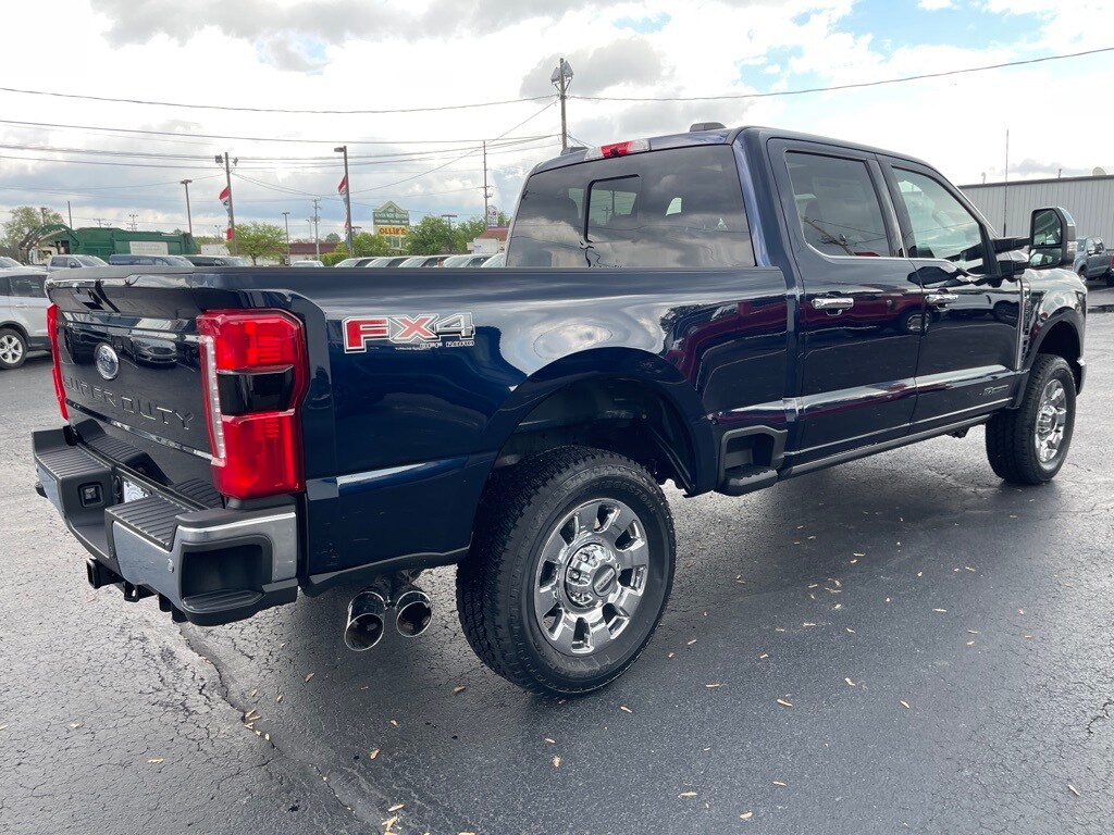 2024 Ford F-350 Lariat photo 3