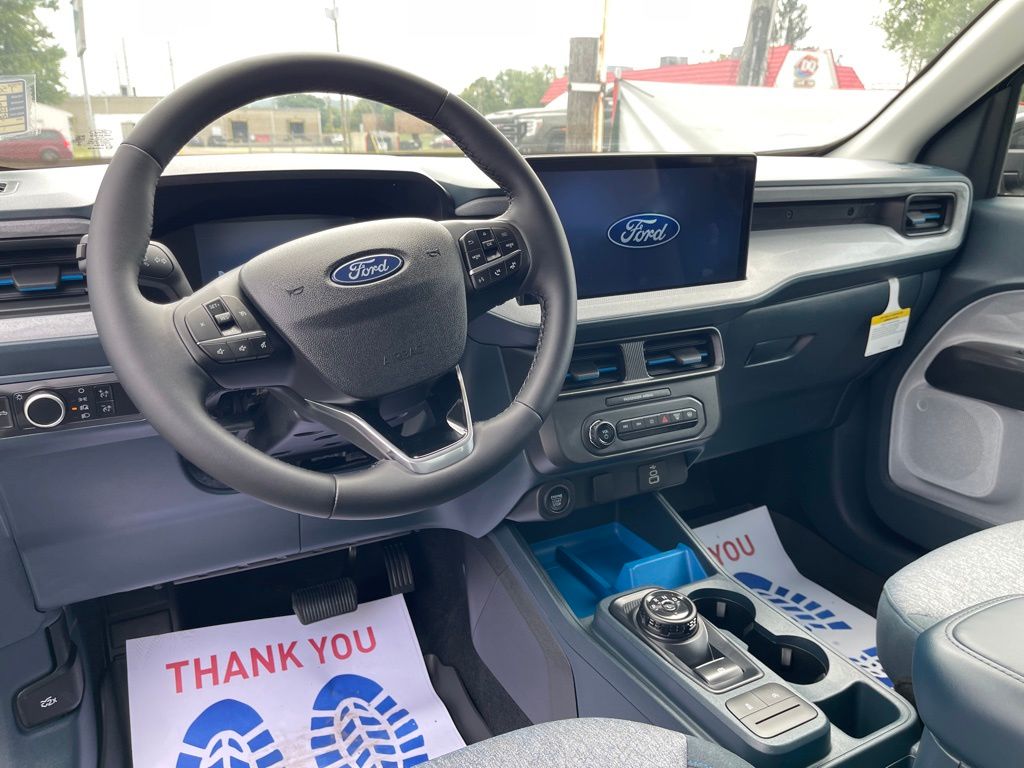 2025 Ford Maverick XLT - Photo 11