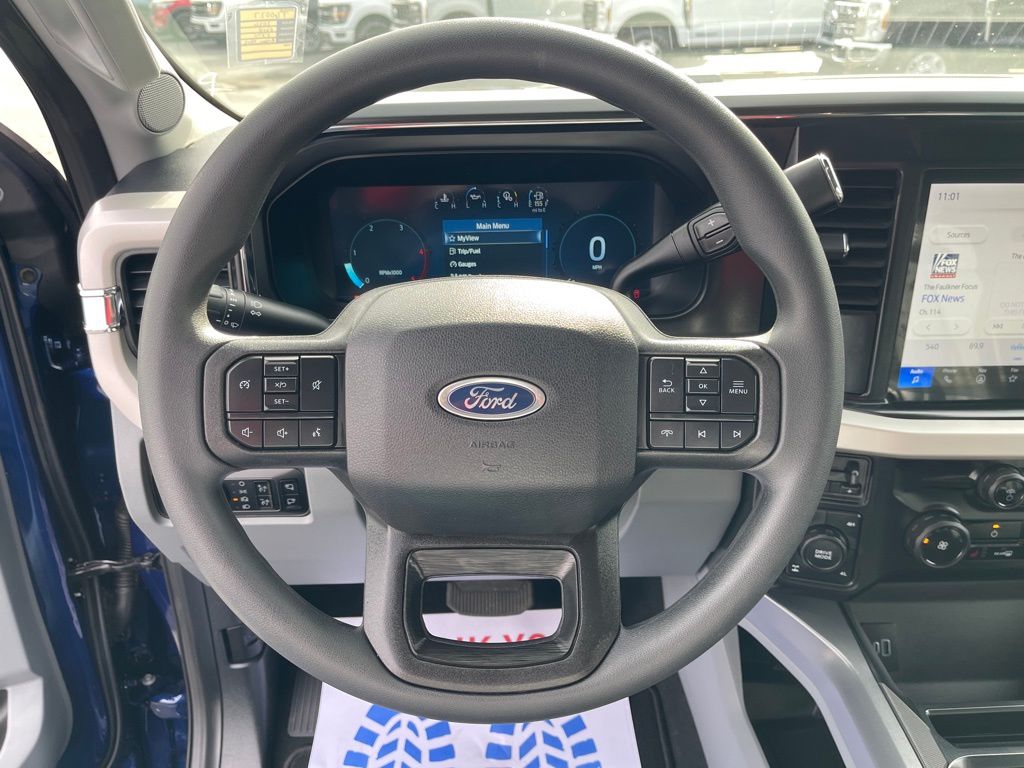 2026 Ford F-350 Super Duty XLT - Photo 14