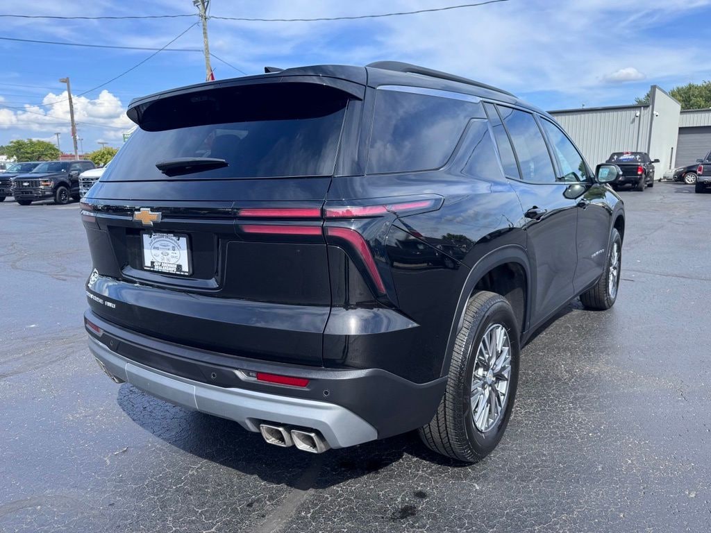 Used 2026 Chevrolet Traverse LT SUV