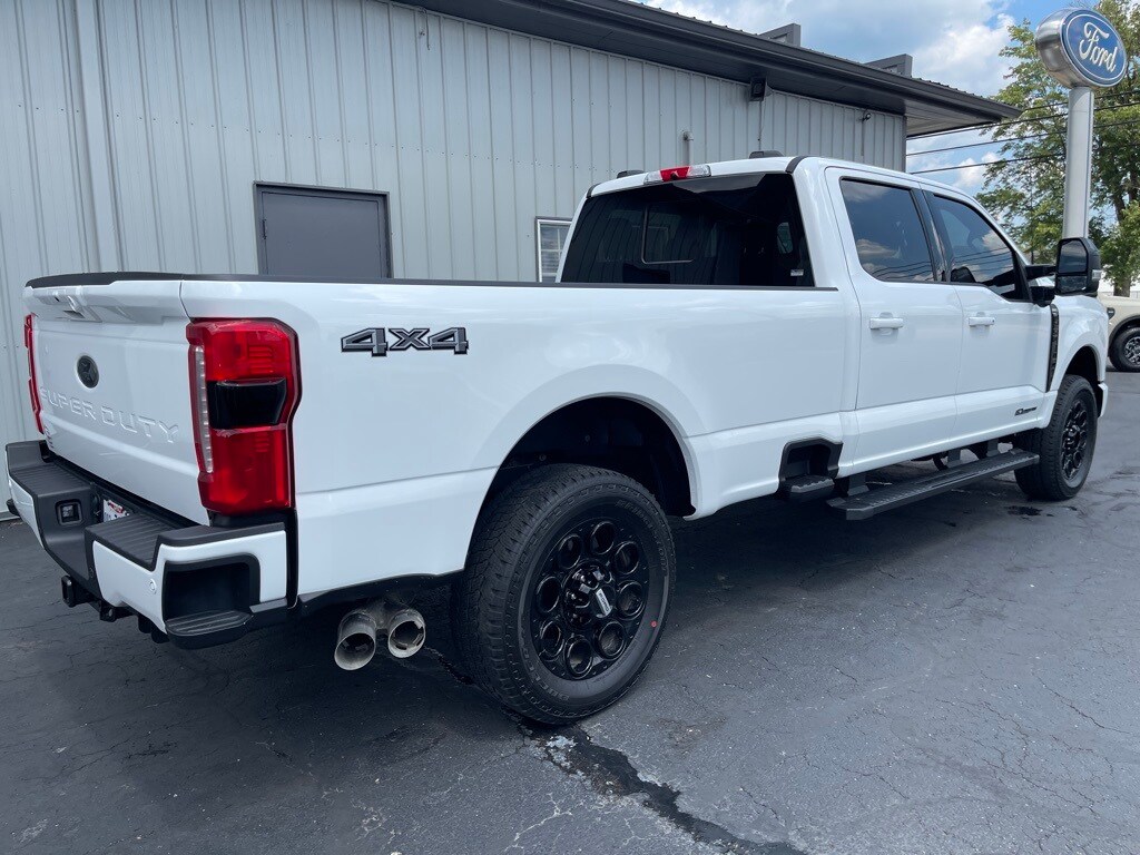 2024 Ford F-250 photo 3