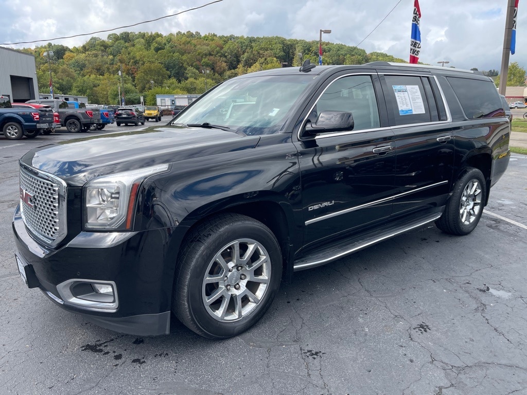 Used 2017 GMC Yukon XL Denali SUV