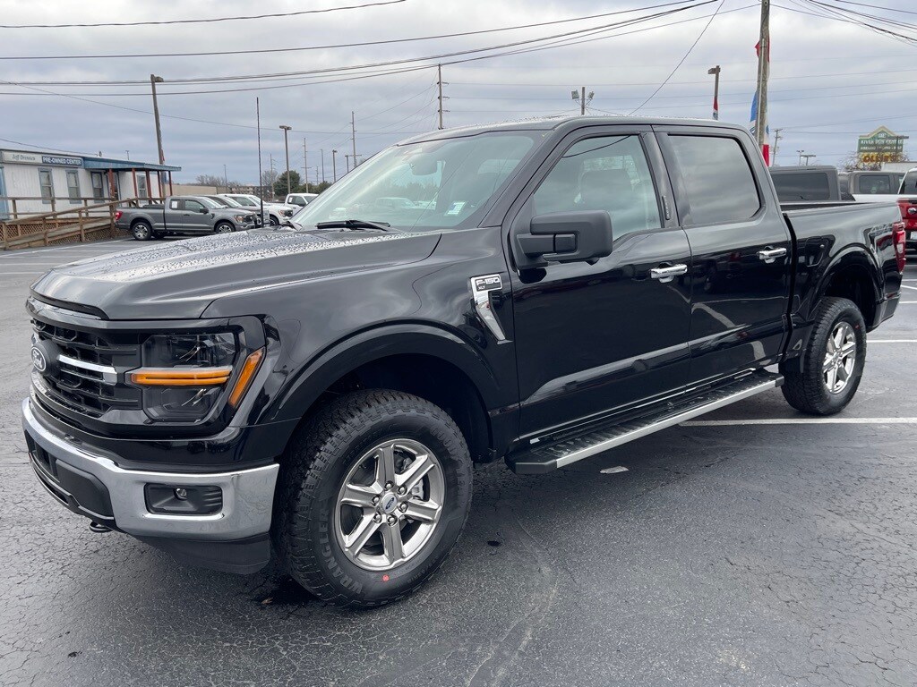 2024 Ford F-150 XLT photo 2