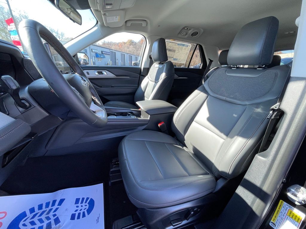 2026 Ford Explorer Active - Photo 11