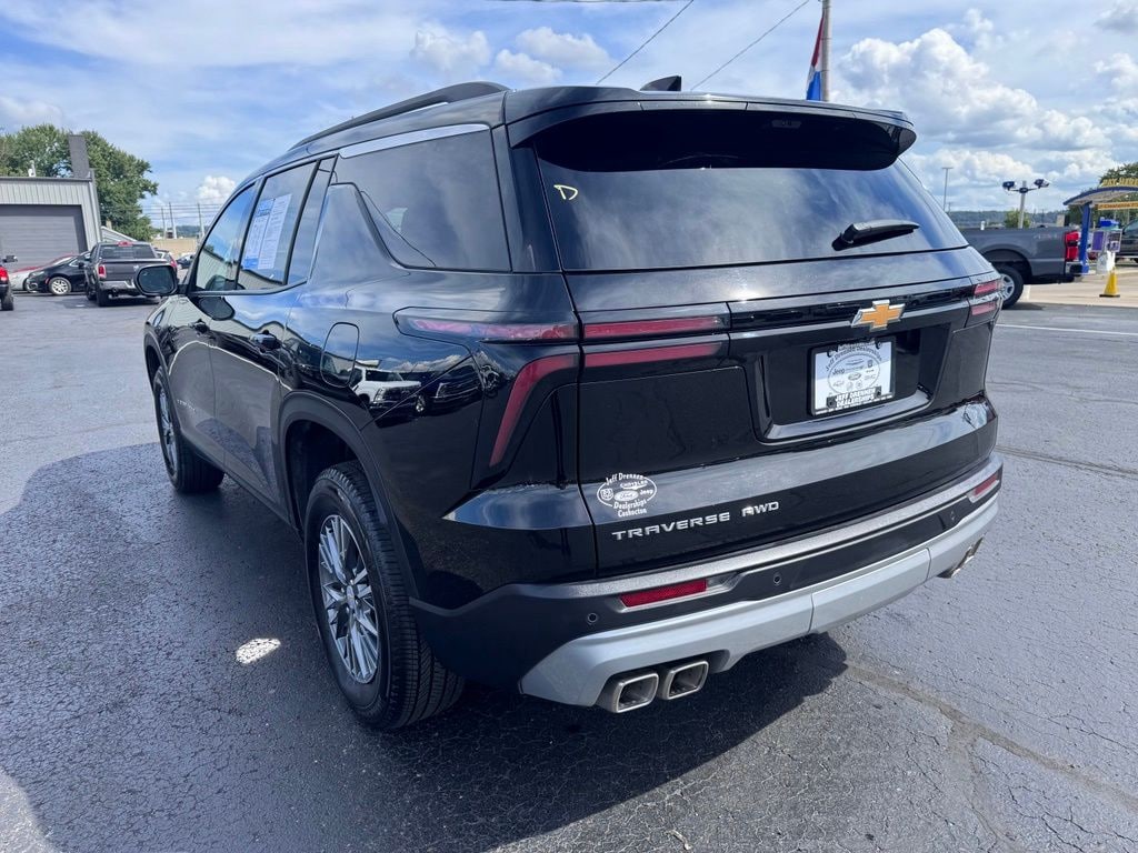 Used 2026 Chevrolet Traverse LT SUV