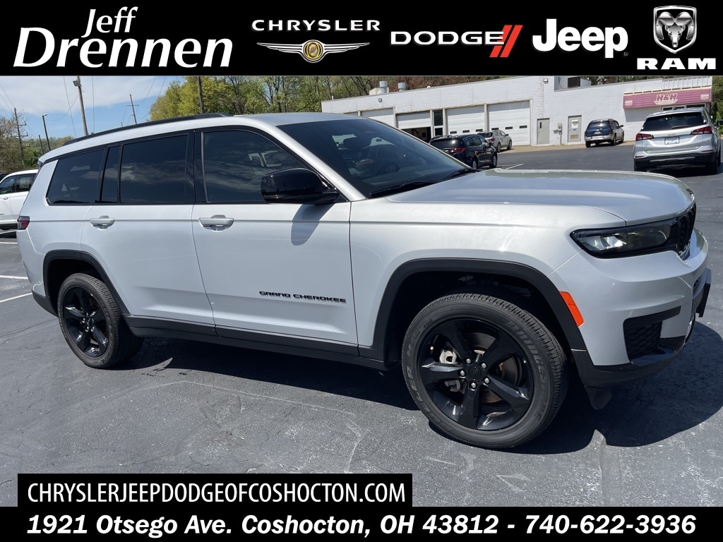 2022 Jeep Grand Cherokee L Laredo Altitude's photo