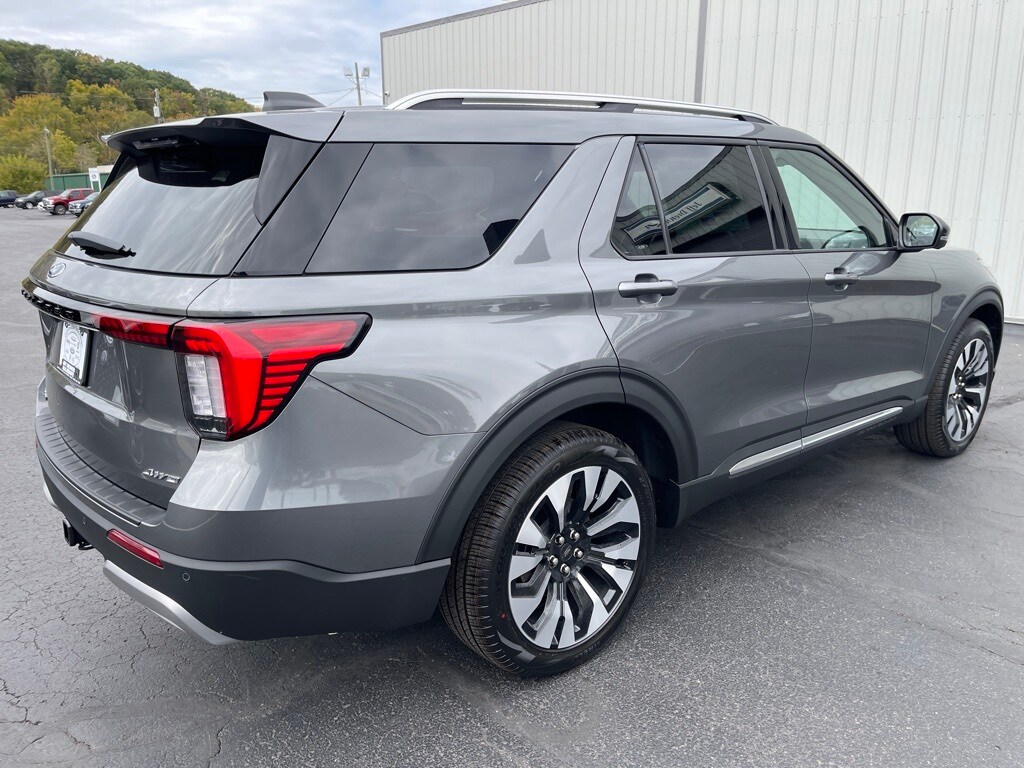 2026 Ford Explorer Platinum photo 3