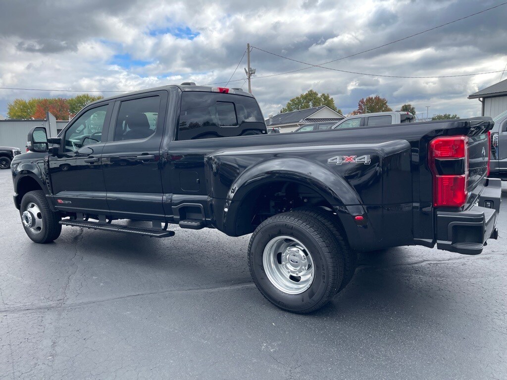 2026 Ford F-350 photo 4